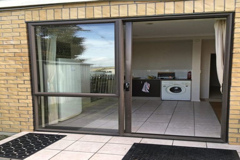 Photo of property in 8 Bruce Road, Glenfield, Auckland, 0629