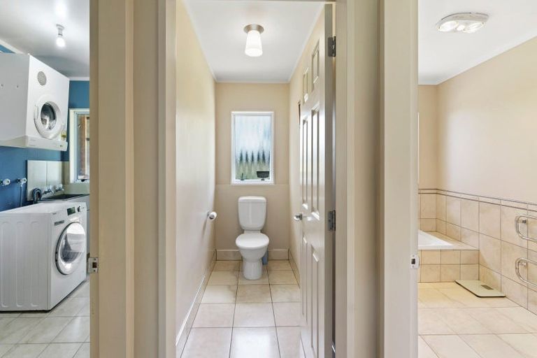 Photo of property in 82 Gary Road, Peka Peka, Otaki, 5581