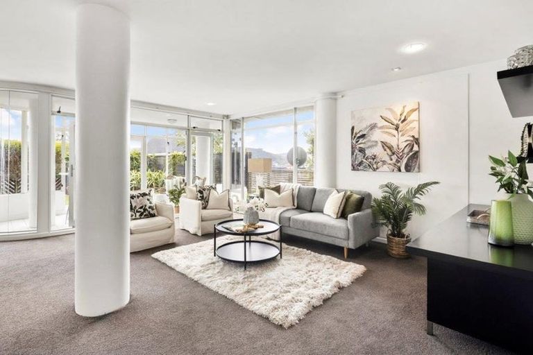 Photo of property in 18-27 Lawson Place, Mount Victoria, Wellington, 6011