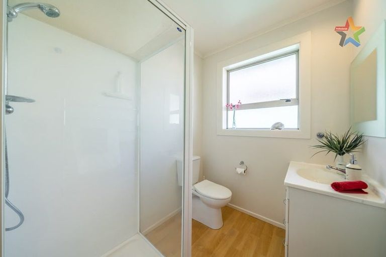 Photo of property in 5 Amberley Grove, Hutt Central, Lower Hutt, 5010