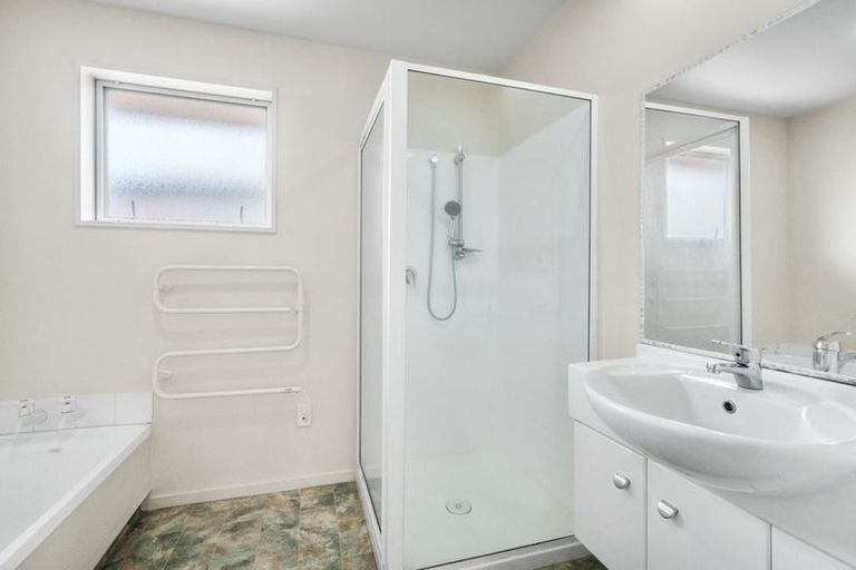 Photo of property in 29a Division Street, Riccarton, Christchurch, 8041