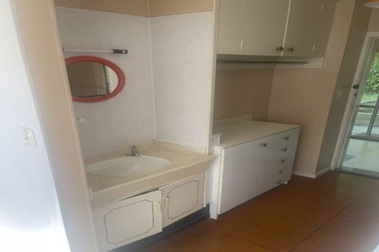 Photo of property in 84a Creswick Terrace, Northland, Wellington, 6012