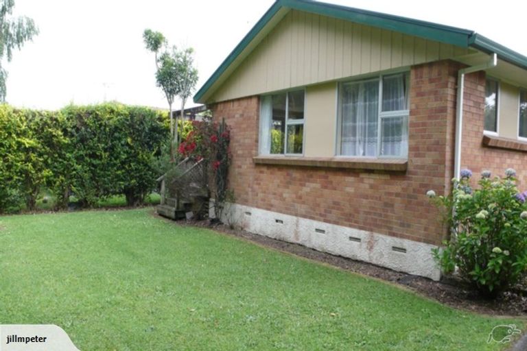 Photo of property in 43 Rutherford Street, Chedworth, Hamilton, 3210