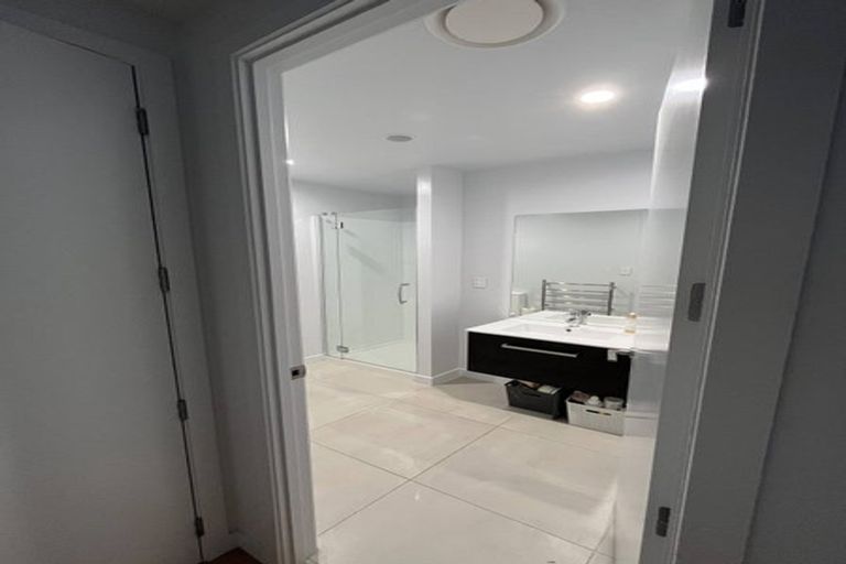 Photo of property in Frank Sargeson Apts, 104/80 Anzac Street, Takapuna, Auckland, 0622