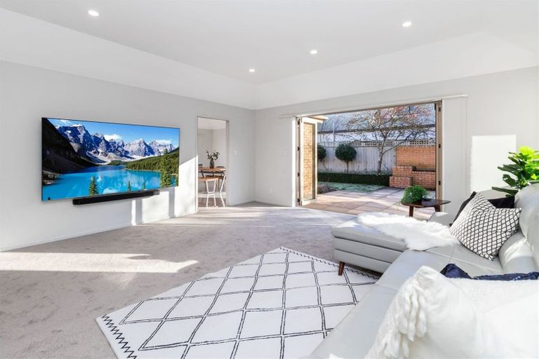 Photo of property in 152 Ilam Road, Ilam, Christchurch, 8041