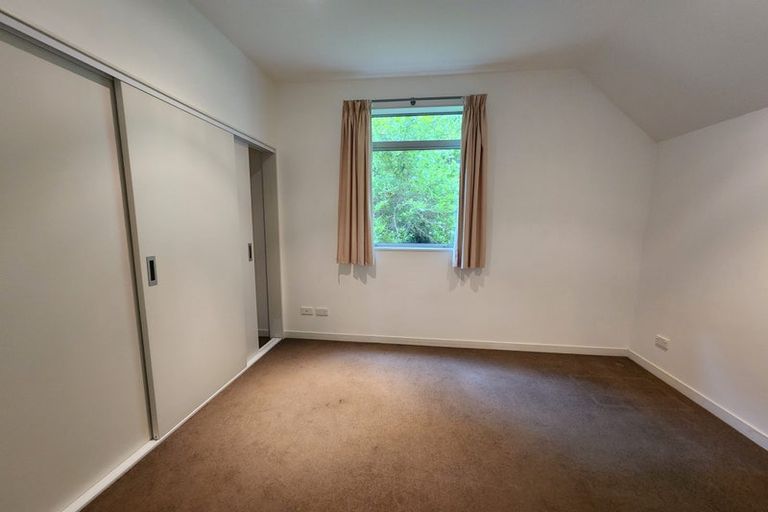Photo of property in 9 Court Road, Tawa, Wellington, 5028
