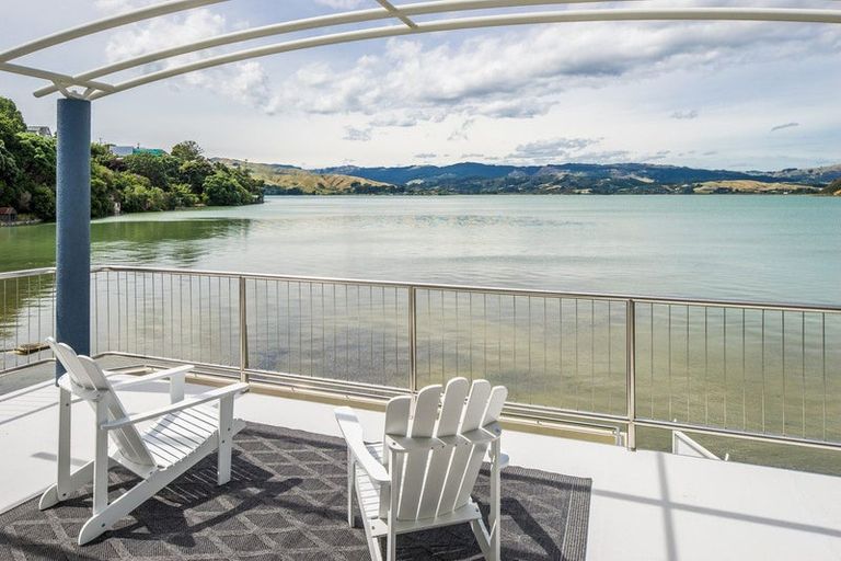 Photo of property in 85 Paremata Road, Paremata, Porirua, 5024