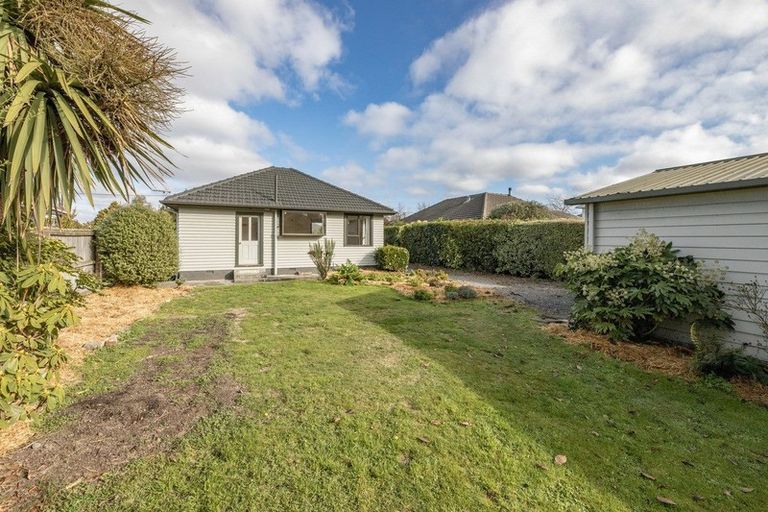 Photo of property in 8 Reynolds Avenue, Bishopdale, Christchurch, 8053