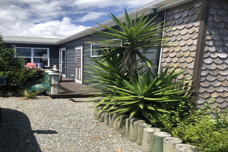 Photo of property in 1a Marine Parade, Carters Beach, Westport, 7825