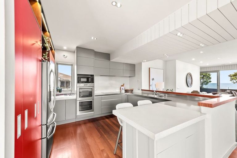 Photo of property in 88 Marine Parade, Paraparaumu Beach, Paraparaumu, 5032