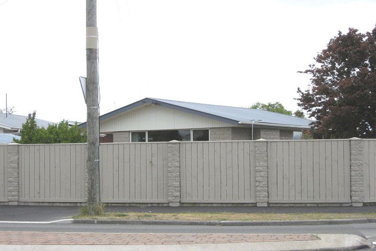 Photo of property in 39 Inwoods Road, Parklands, Christchurch, 8083