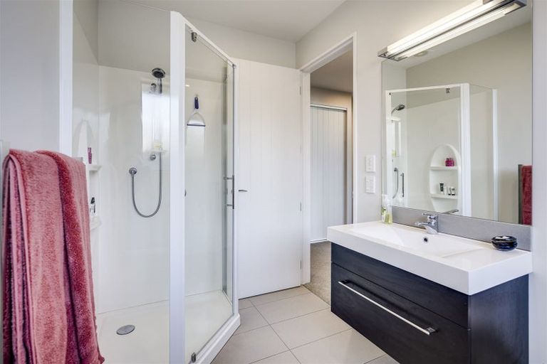 Photo of property in 16 Kapiti Drive, Poraiti, Napier, 4112