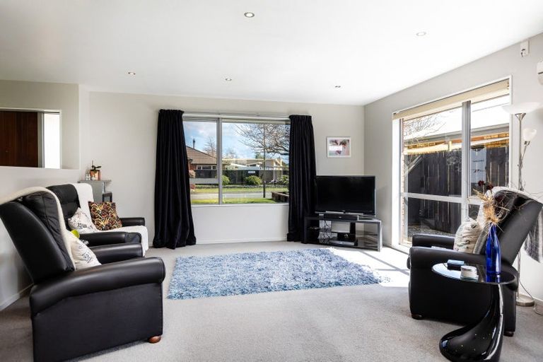 Photo of property in 2 Hitaua Place, Redwoodtown, Blenheim, 7201