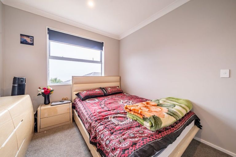 Photo of property in 31 Percy Kinsman Crescent, Riverstone Terraces, Upper Hutt, 5018