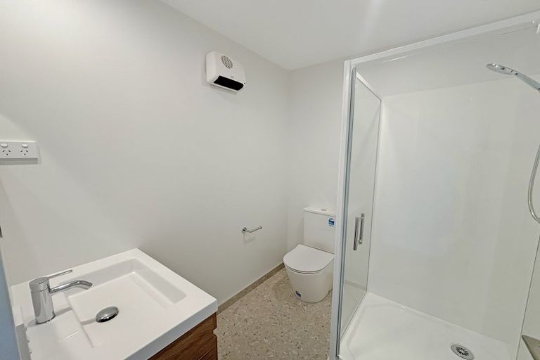 Photo of property in 5/9 Whittington Avenue, Woolston, Christchurch, 8023