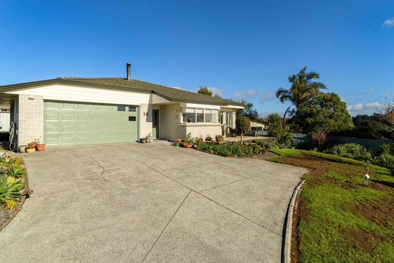 Photo of property in 16 Tamworth Place, Gate Pa, Tauranga, 3112