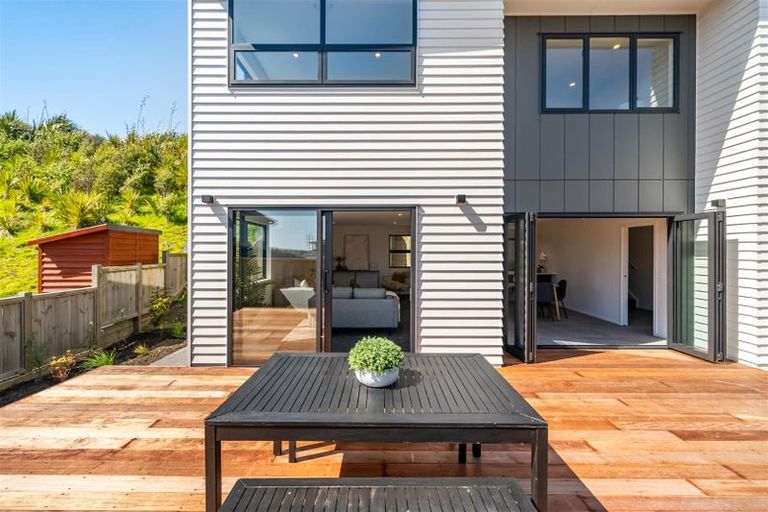 Photo of property in 37a Waitaria Terrace, Aotea, Porirua, 5024