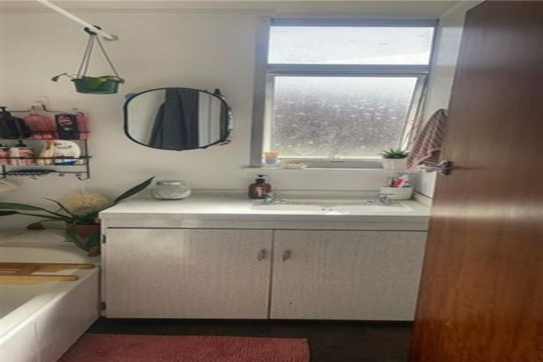 Photo of property in 18 Hillcrest Street, Tirau, 3410