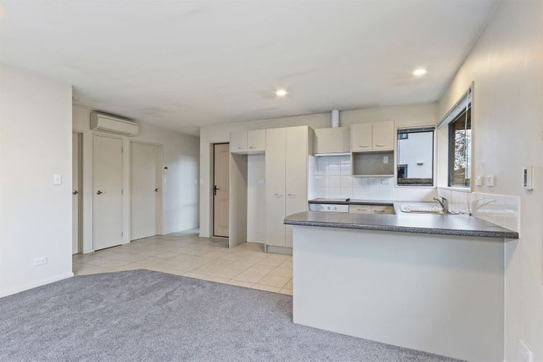 Photo of property in 5/42 Sawyers Arms Road, Northcote, Christchurch, 8052