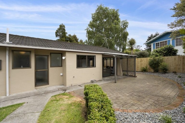 Photo of property in 1 Cedar Place, Westown, New Plymouth, 4310