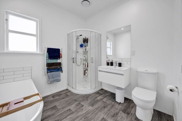 Photo of property in 18 Stanners Street, Eltham, 4322