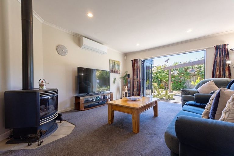 Photo of property in 95 Weggery Drive, Waikanae Beach, Waikanae, 5036