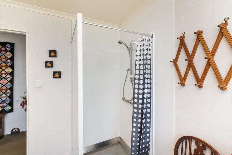 Photo of property in 17 Barnett Drive, Marton, 4710