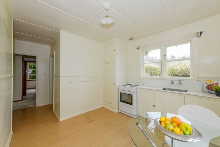 Photo of property in 4 Evatt Street, Bryndwr, Christchurch, 8053