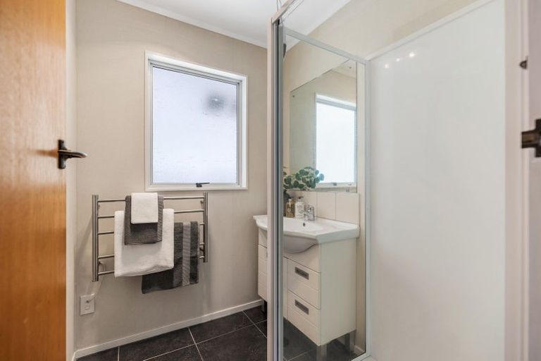 Photo of property in 21 Paradise Place, Milson, Palmerston North, 4414