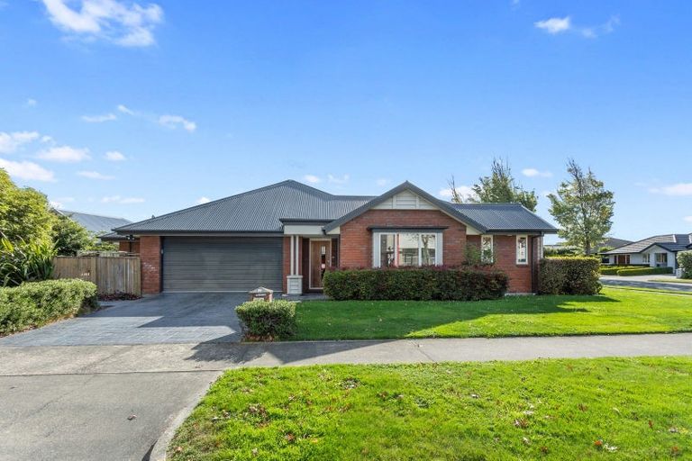 Photo of property in 11 Mounter Avenue, Northwood, Christchurch, 8051