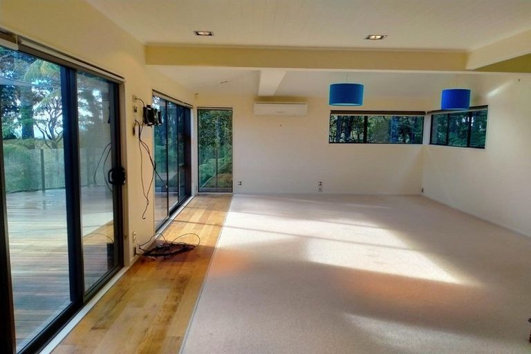 Photo of property in 154 Carter Road, Oratia, Auckland, 0604