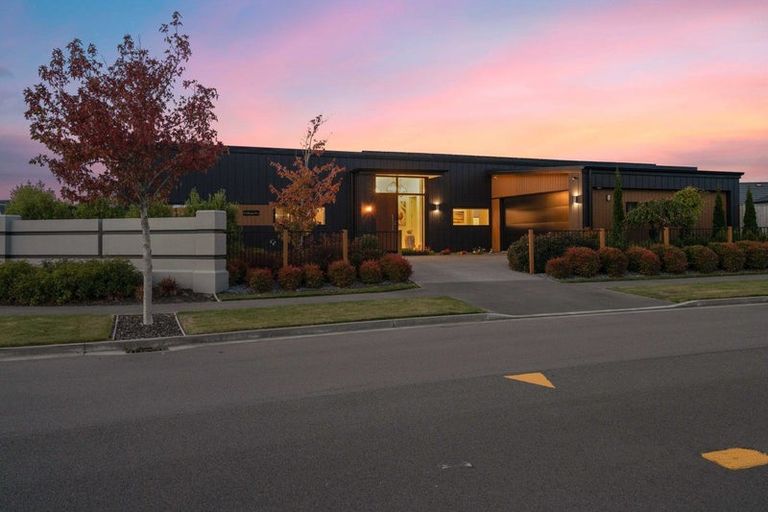 Photo of property in 43 Billington Drive, Halswell, Christchurch, 8025