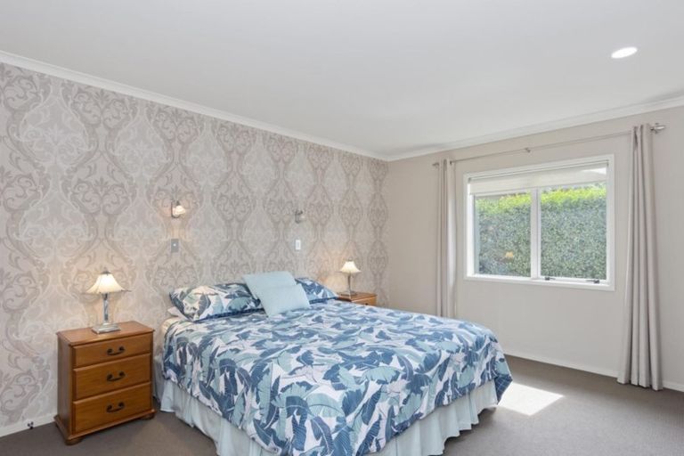 Photo of property in 34 Saint Heliers Place, Papamoa Beach, Papamoa, 3118