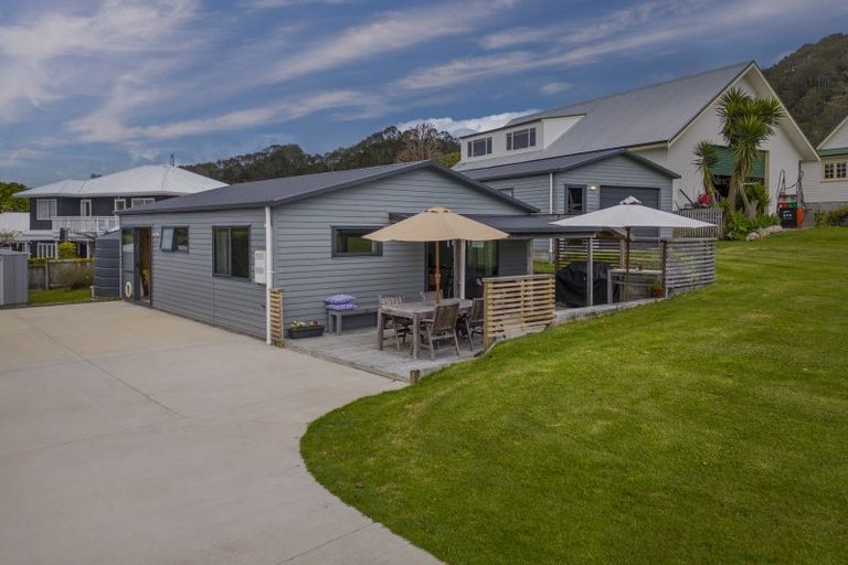 Photo of property in 5 Emmerdale Drive, Hahei, Whitianga, 3591