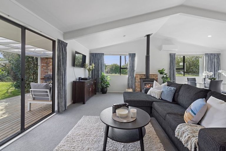 Photo of property in 12 Albert Street, Riverhead, 0820