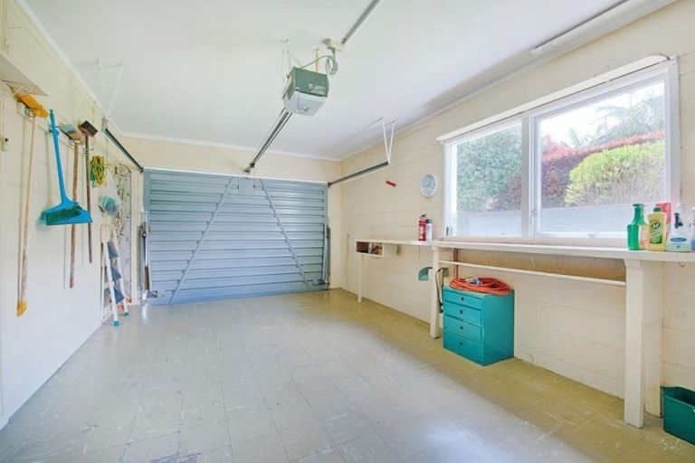 Photo of property in 3/2 Pierce Road, Milford, Auckland, 0620
