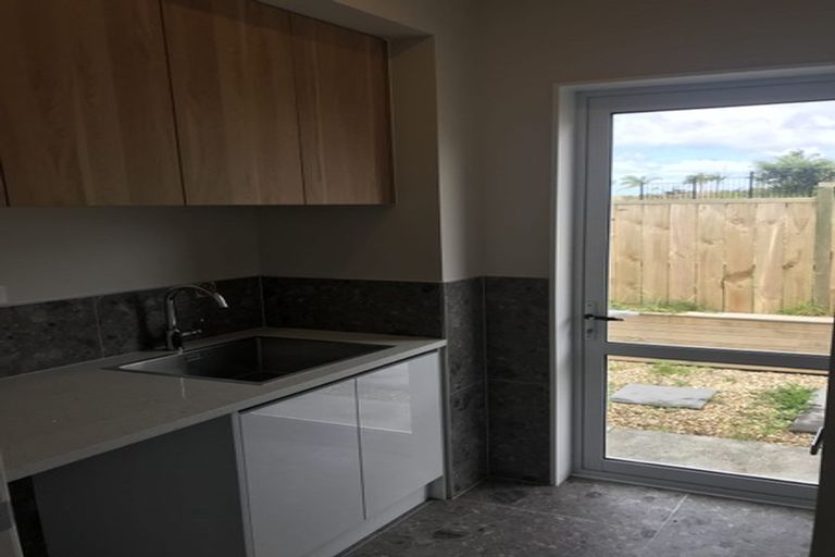 Photo of property in 10 Gunn Way, Hobsonville, Auckland, 0616