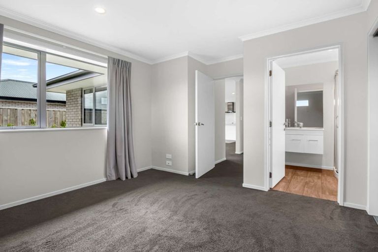 Photo of property in 90 Broadway Parade, Rolleston, 7615