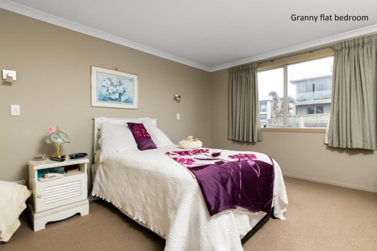 Photo of property in 1011 Papamoa Beach Road, Papamoa Beach, Papamoa, 3118