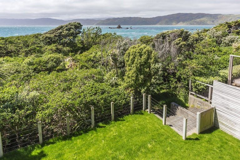 Photo of property in 33 Boardwalk Lane, Seatoun, Wellington, 6022