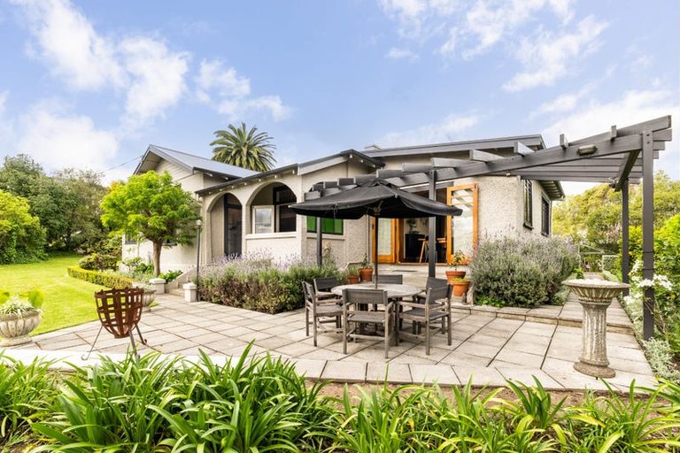 Photo of property in 46 Palmerston Road, Havelock North, 4130