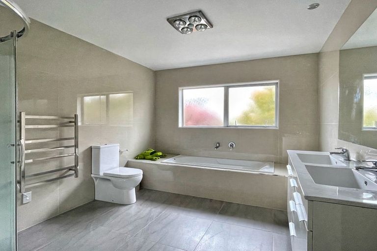 Photo of property in 20 Walter Crescent, Silverdale, 0932