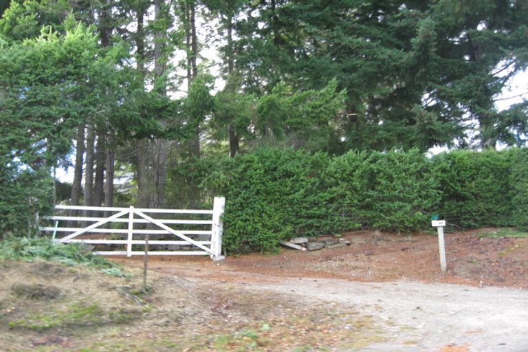 Photo of property in 327 Beacon Point Road, Wanaka, 9305