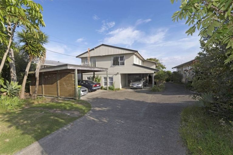 Photo of property in 306 Sunset Road, Windsor Park, Auckland, 0632
