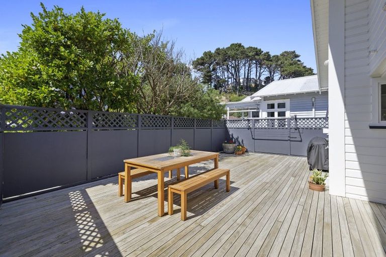 Photo of property in 48 Darlington Road, Miramar, Wellington, 6022