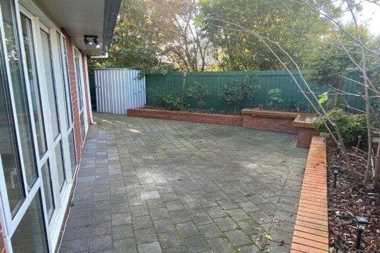 Photo of property in 68a Memorial Avenue, Ilam, Christchurch, 8053