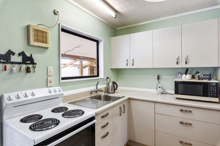 Photo of property in 110 Raumati Road, Raumati Beach, Paraparaumu, 5032