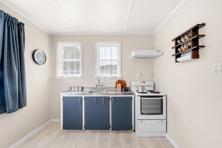 Photo of property in 11 Cole Street, Naenae, Lower Hutt, 5011