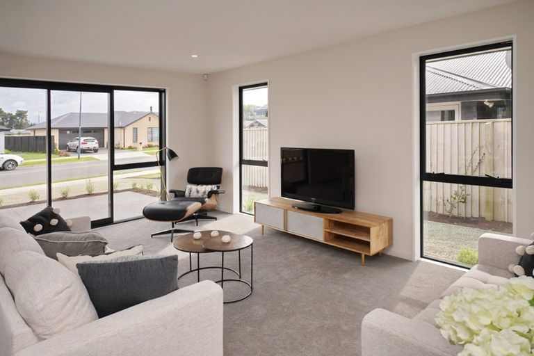 Photo of property in 23 Inch Crescent, Rangiora, 7400