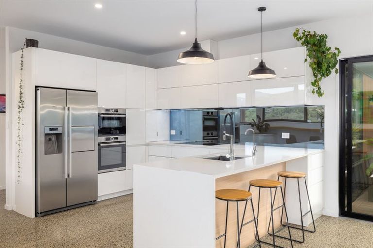 Photo of property in 28 Mariners Cove, Cass Bay, Lyttelton, 8082